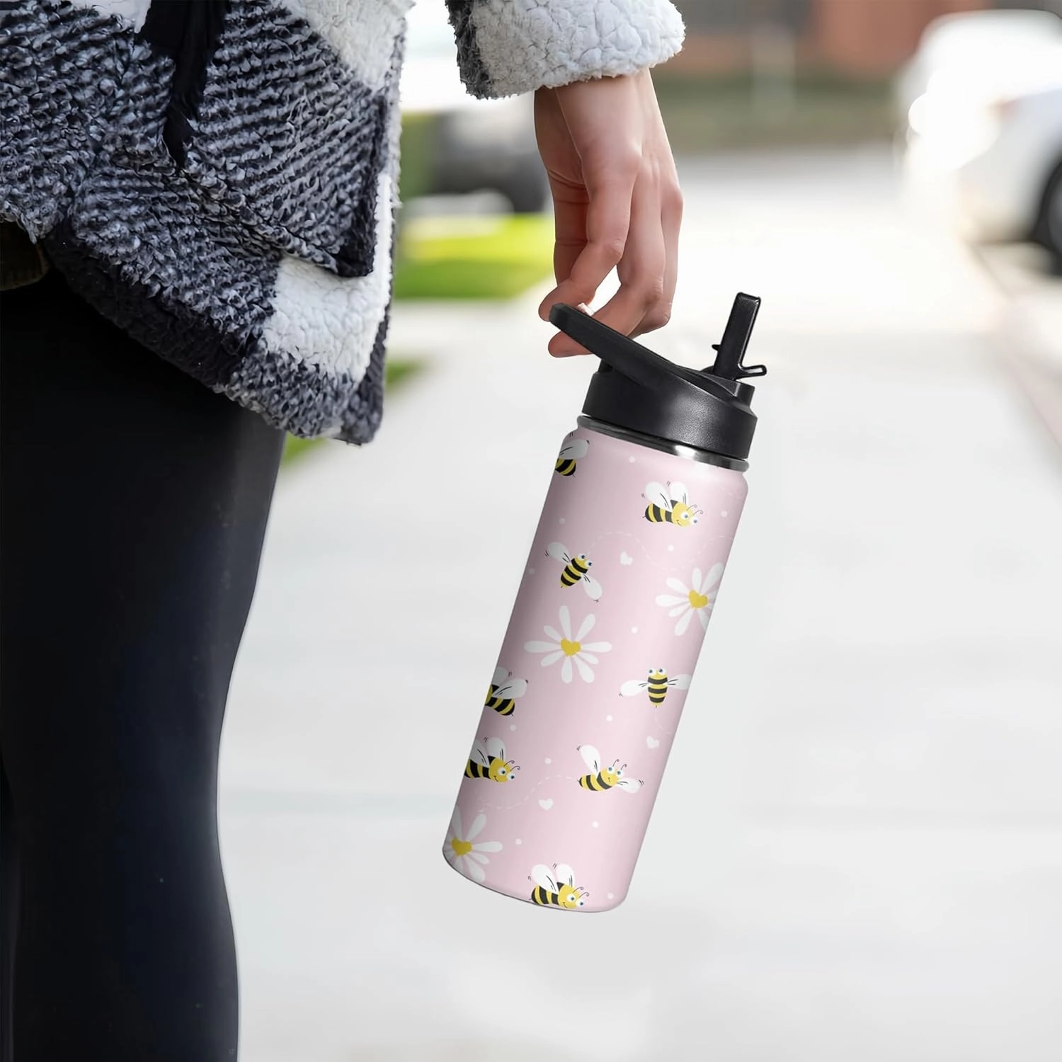 18oz Cute Bee Water Bottle with Handle and Flip Straw, Sports Stainless Steel Insulated Cup, Travel Coffee Mug Tumbler, Birthday Mothers Day Chritmas Gifts for Women Animal Lovers