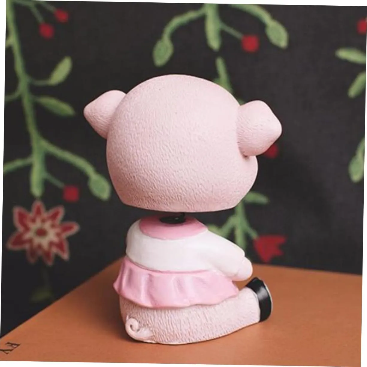 1pc Cute Nodding Pig Decoration for Home Car Creative Piggy Shaking Toy for Drivers Cake Decor for Birthdays Parties