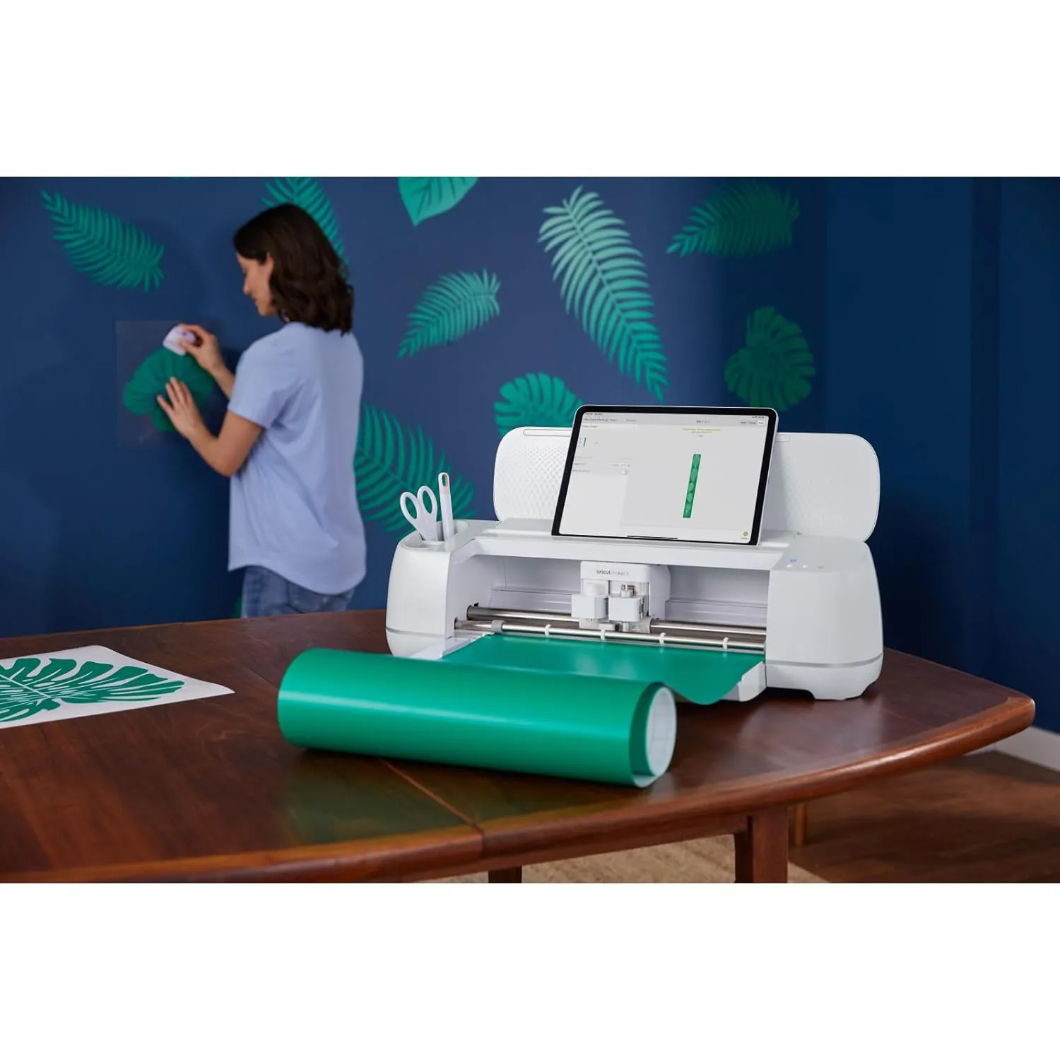 Cricut Smart Removable Vinyl (13in x 21ft, Black) for Explore and Maker 3 - Matless Cutting for Long cuts up to 12ft