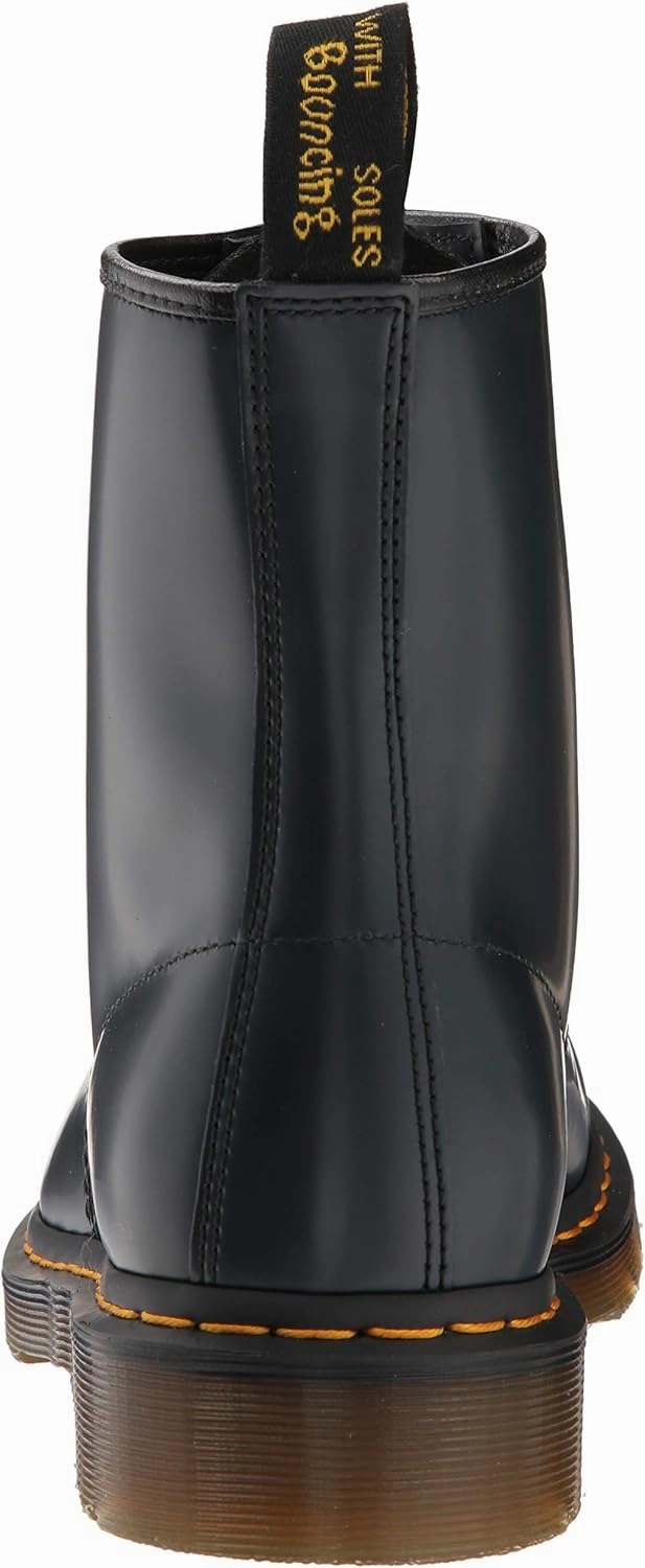 Dr. Martens Unisex-Adult Classic