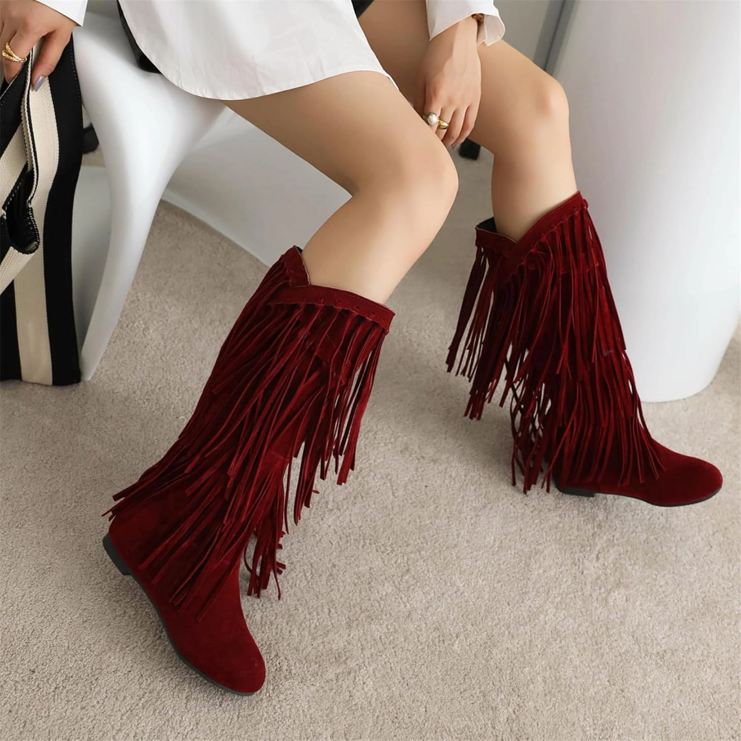 Elbslutt Faux Suede Fringe Knee High Boots for Women Flat Round Toe Boots Pull On Tassel Boots