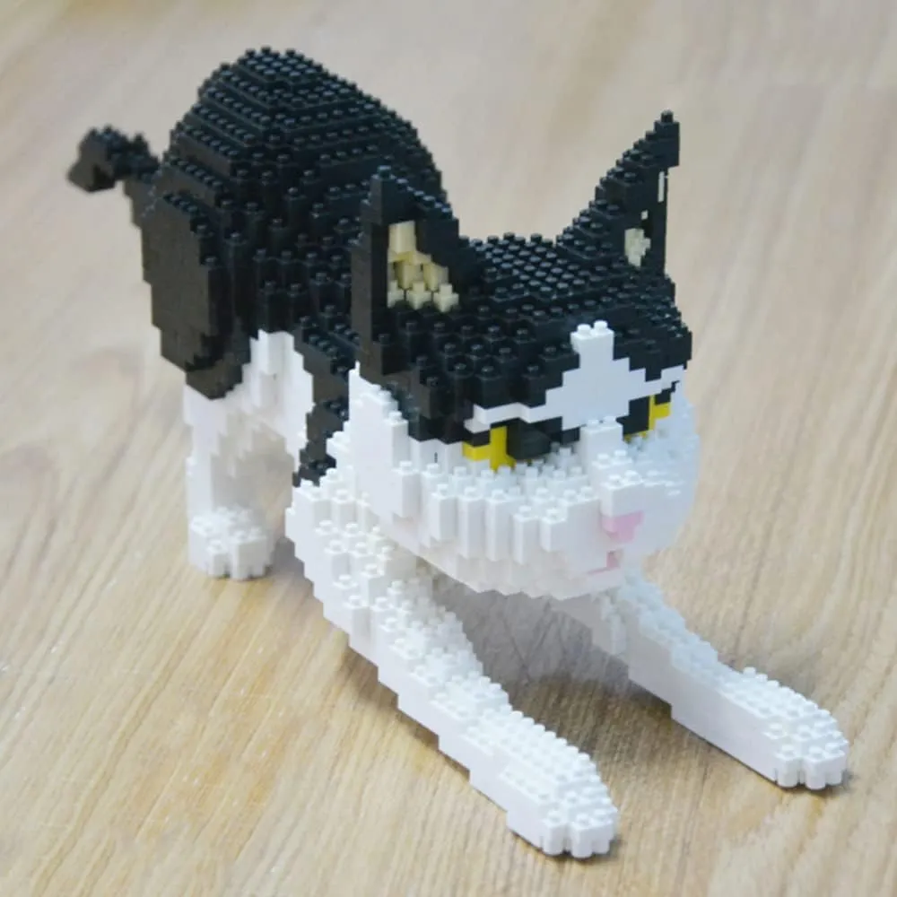 ENHANA Building Blocks Cat Pet Building Toy Sets, DIY Animal Blocks Adult Building Set Micro 3D Building Toy Bricks Cats Construction Toy Gift for 10,11,12,13,14 Teens