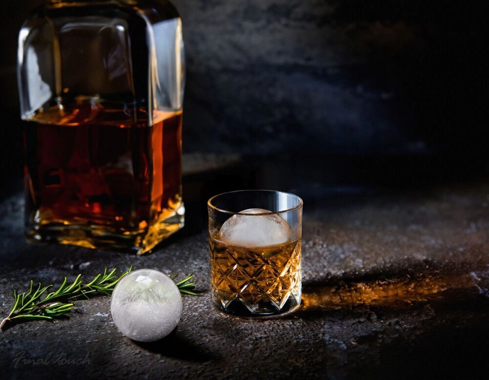 Final Touch - Yarai Shots Set with Ice Mold