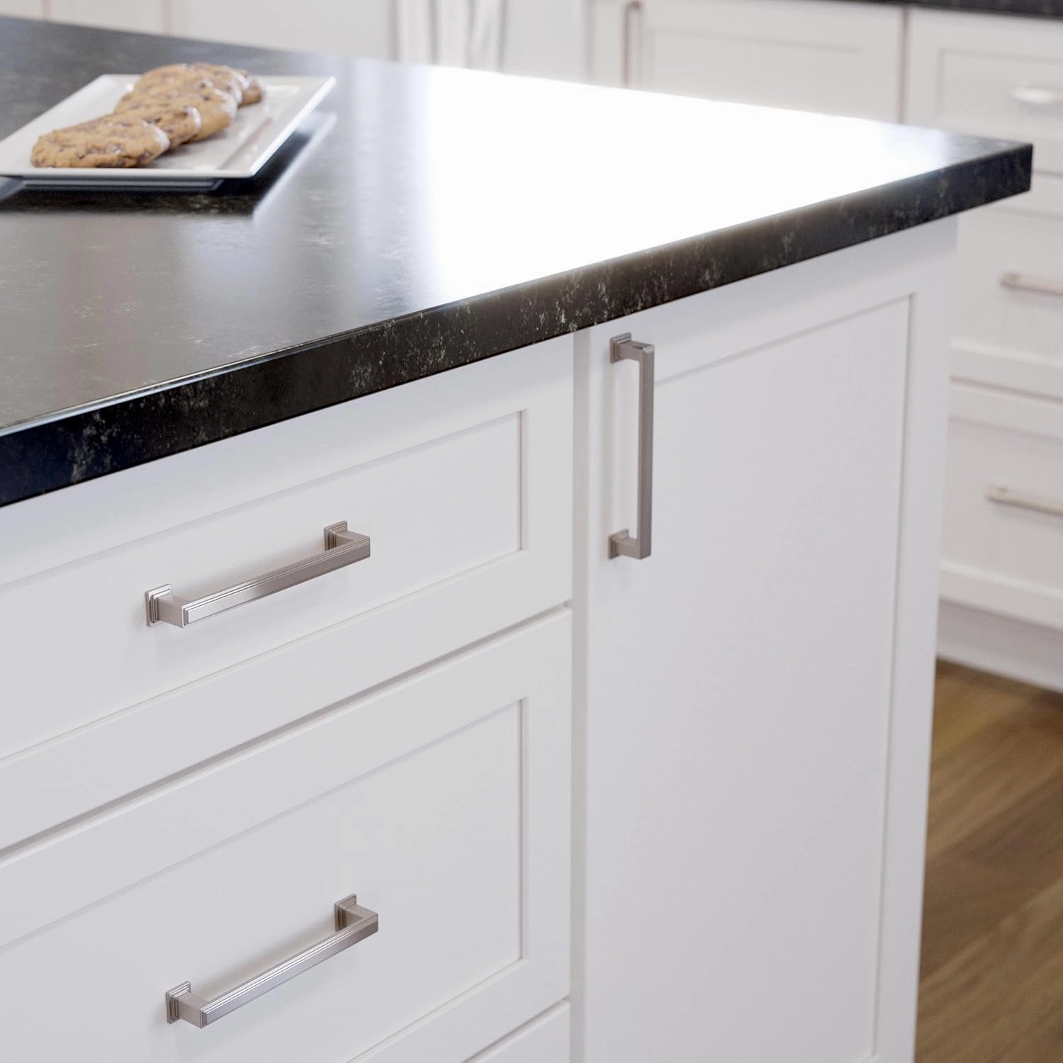 FRANKLIN BRASS Stepped (10-Pack) Cabinet Handles 5-1/16" Hole Center Pulls | Satin Nickel Hardware Kitchen Door, Drawers, Dressers, Furniture P49582C-SN-B