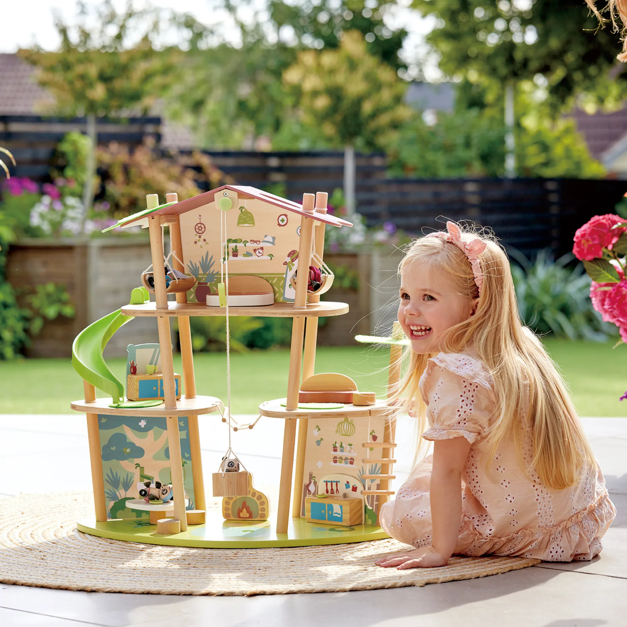 Hape Green Planet Pandasâ„¢ Bamboo House