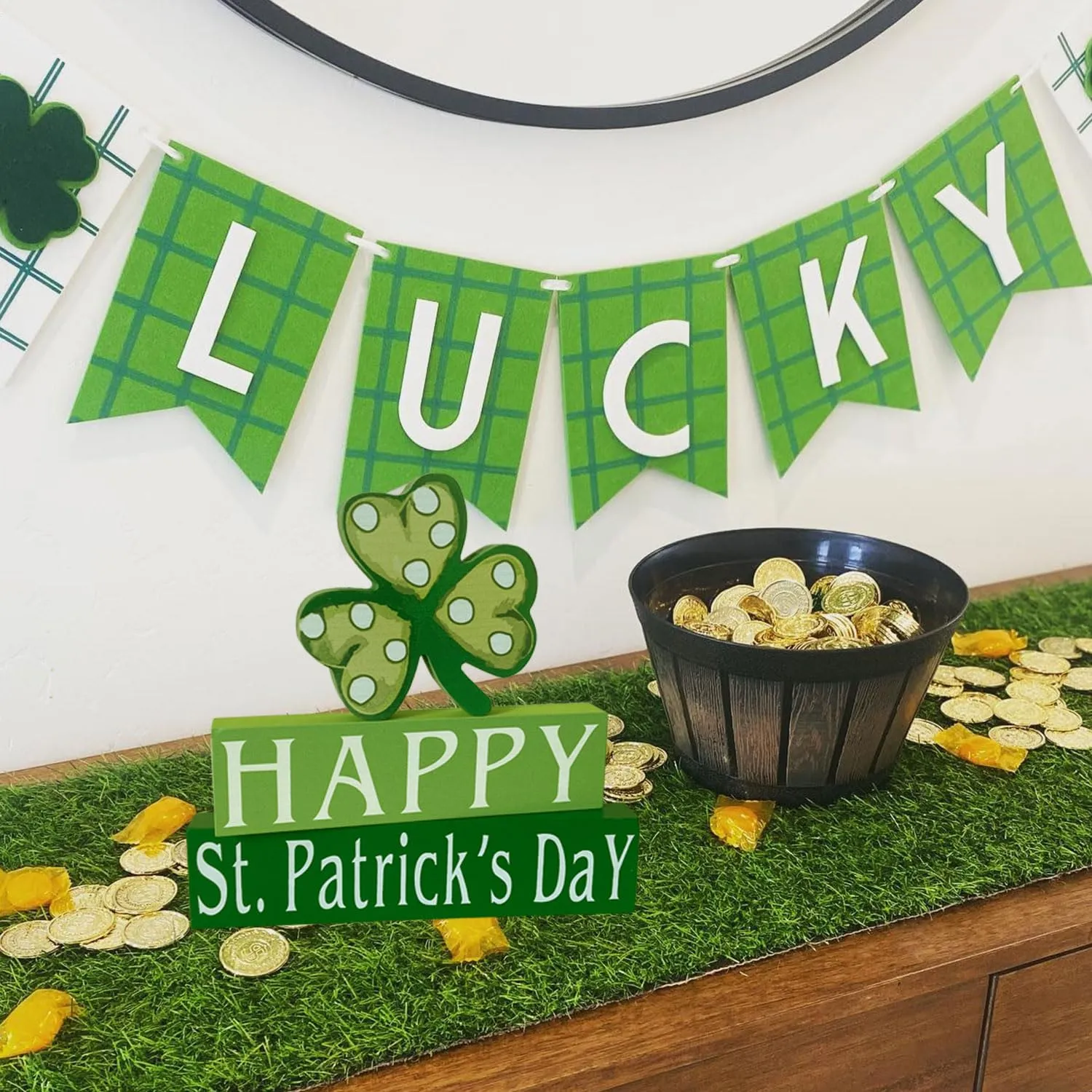 Happy St. Patrick's Day Wood Block Table Sign, Wooden Shamrock Table Top Decorations Tiered Trays Desk Shelf Irish Home Office Coffee Bar Decor 3 Pieces Green