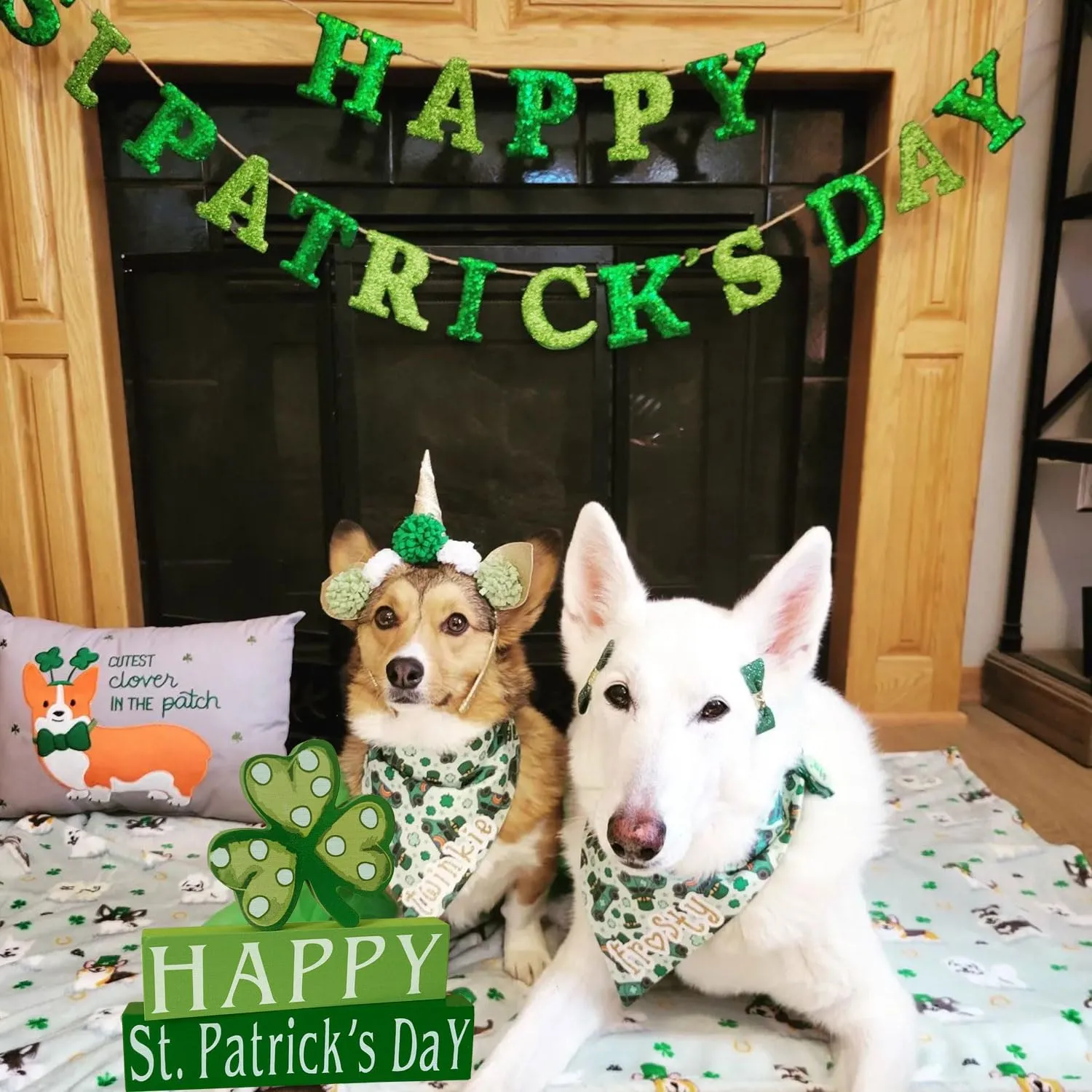Happy St. Patrick's Day Wood Block Table Sign, Wooden Shamrock Table Top Decorations Tiered Trays Desk Shelf Irish Home Office Coffee Bar Decor 3 Pieces Green