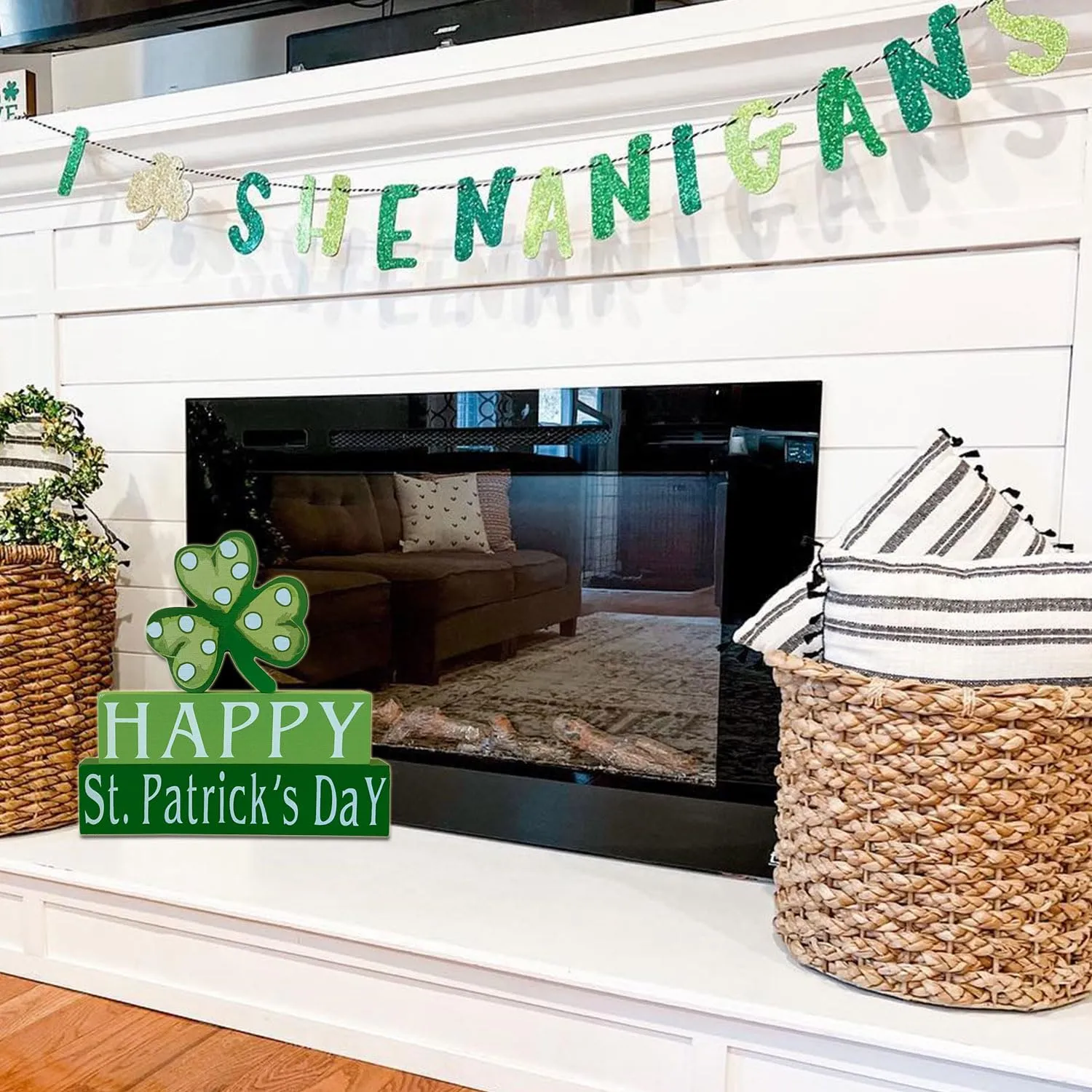 Happy St. Patrick's Day Wood Block Table Sign, Wooden Shamrock Table Top Decorations Tiered Trays Desk Shelf Irish Home Office Coffee Bar Decor 3 Pieces Green