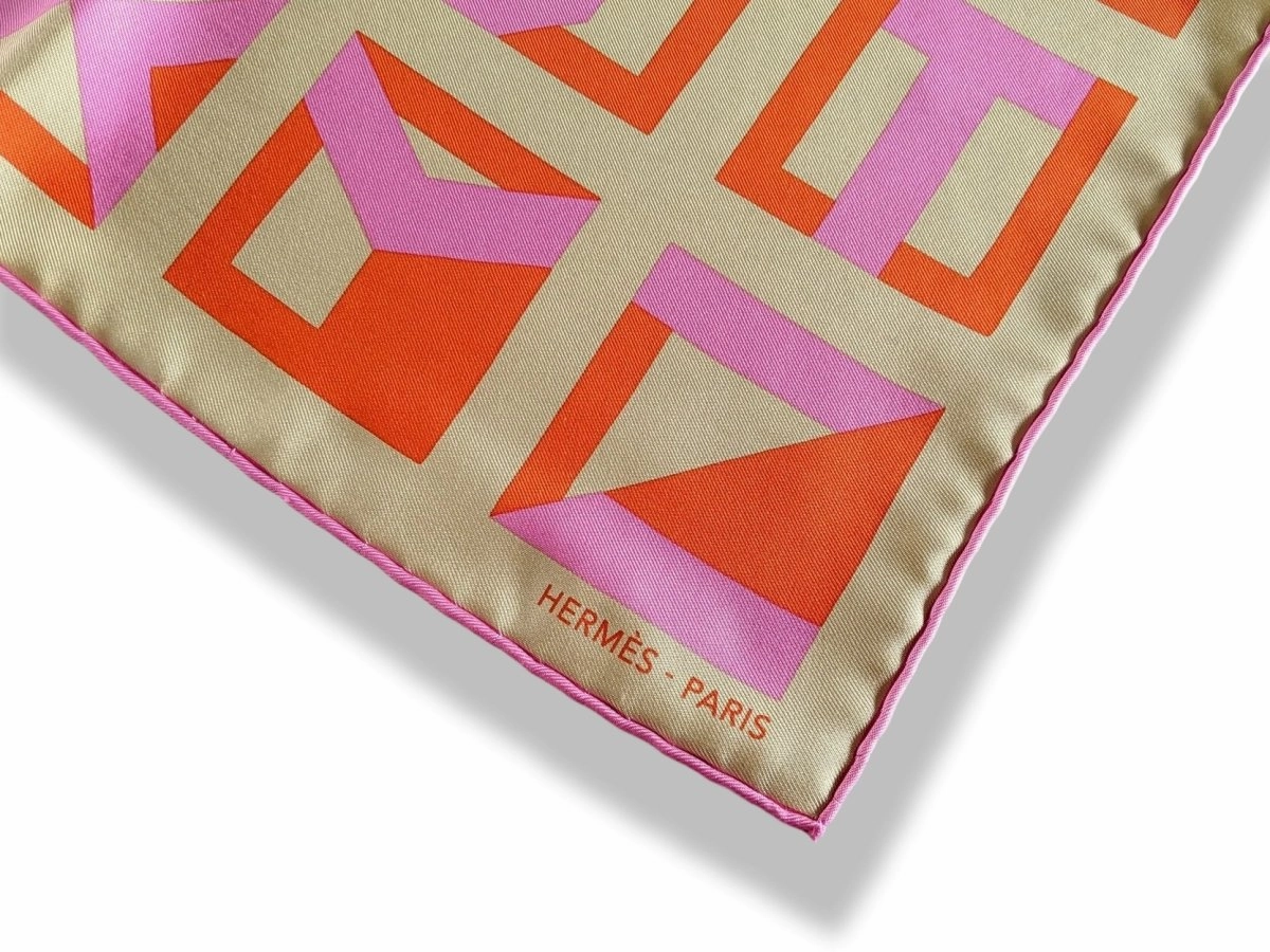 Hermes Or/Rose/Orange LETTRES AU CARRE Twill Gavroche 42cm Mint!