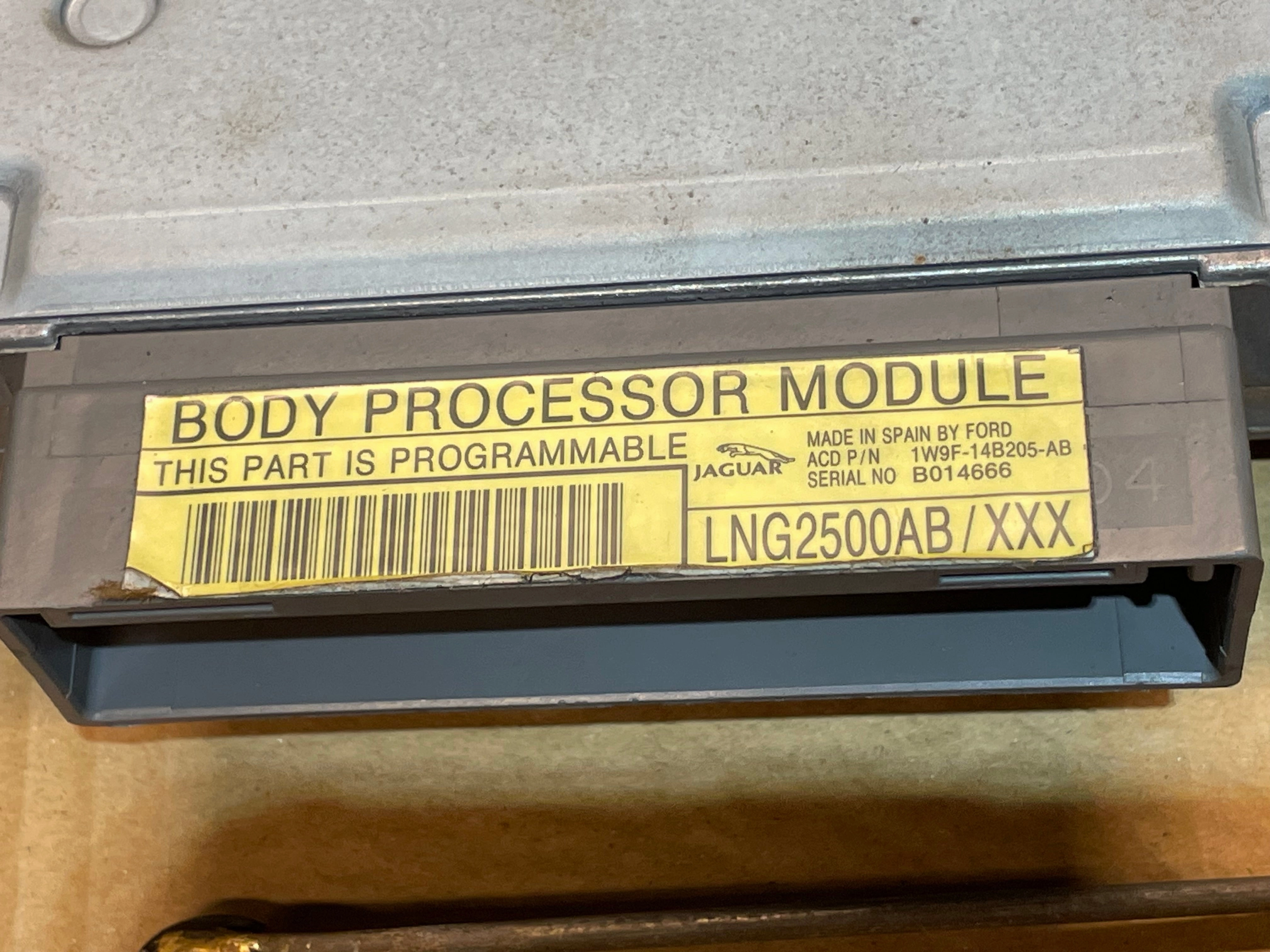 Jaguar 2001 X308 XJ8 3.2 Security system set up Engine ECU module key lock, Transponder, Reader exciter, BCM