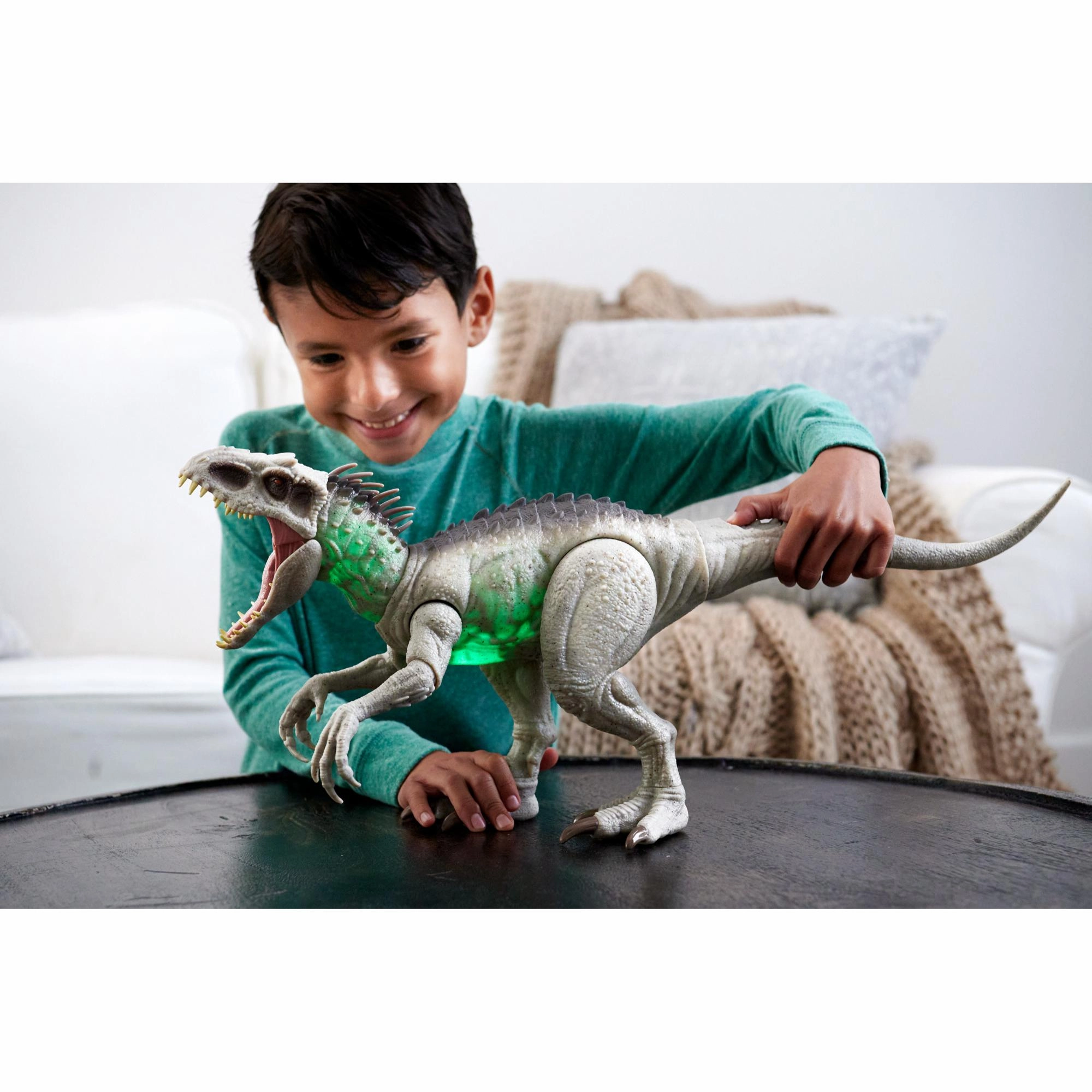 Jurassic World Camouflage N Battle Indominus Rex