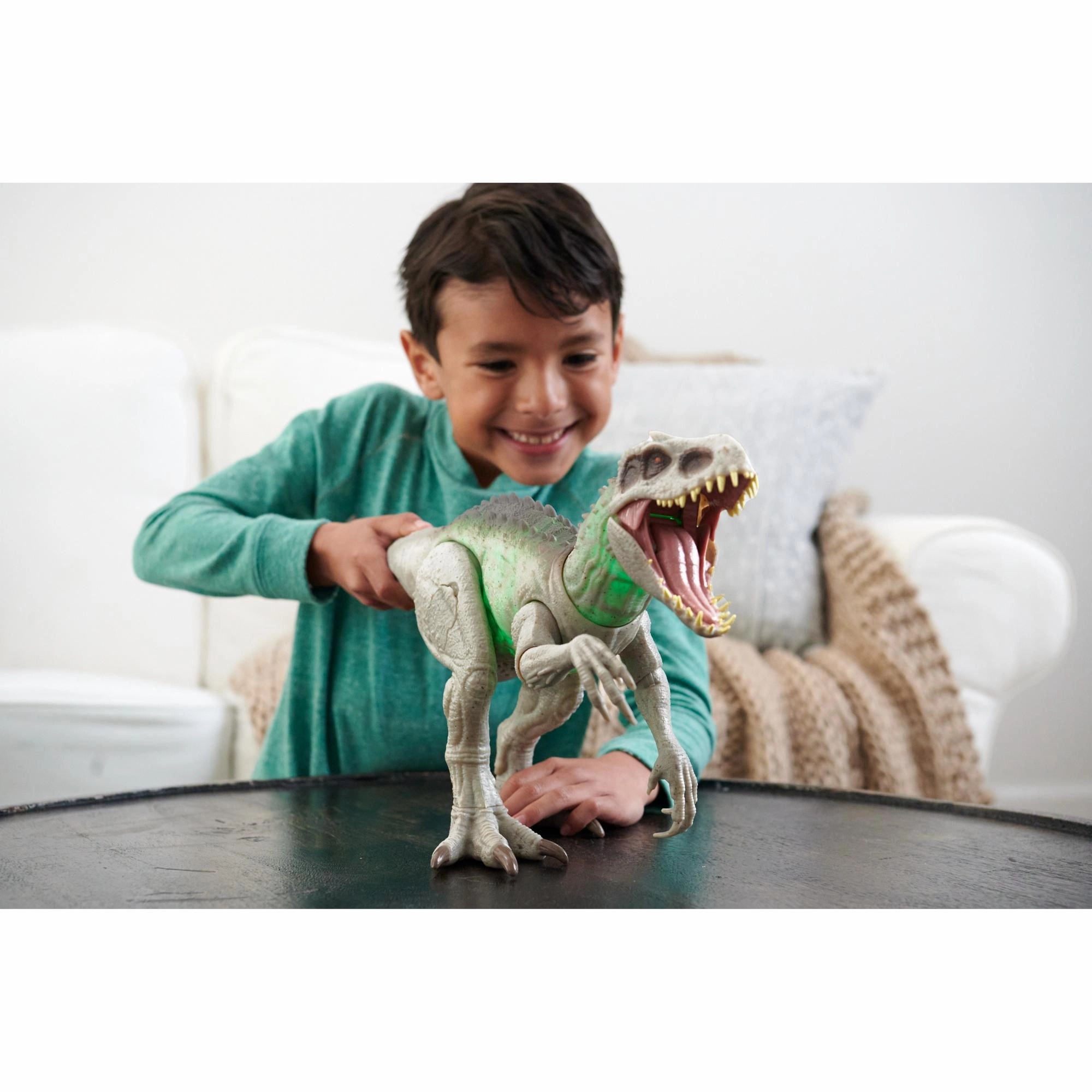 Jurassic World Camouflage N Battle Indominus Rex