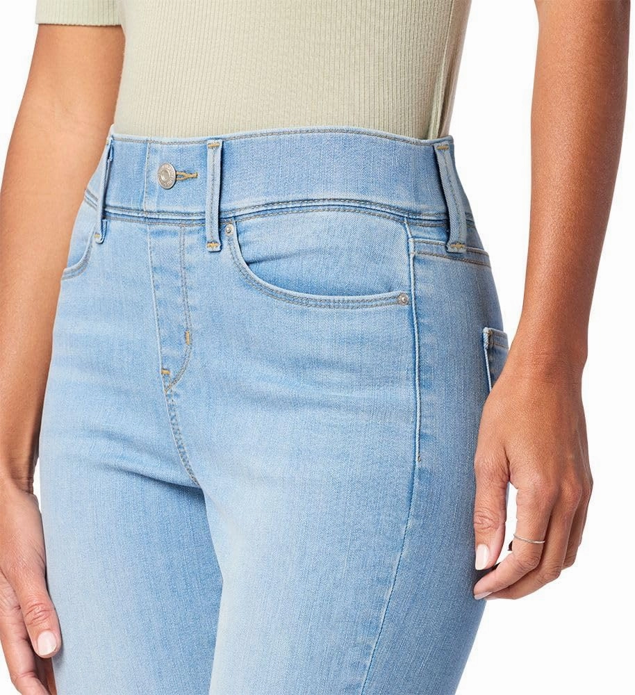 Levi Strauss Signature Gold Women's Totally Shaping Ultimate Pull-on Skinny Jeans (Also Available in Plus)
