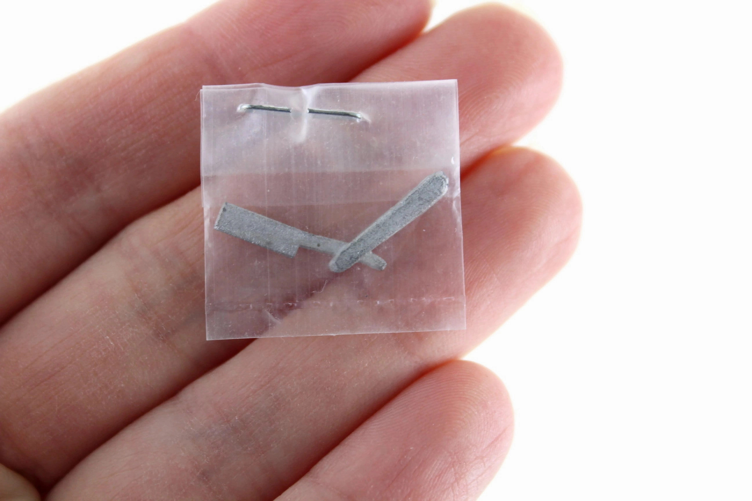 New Vintage 1:12 Miniature Dollhouse Silver Metal Straight Razor
