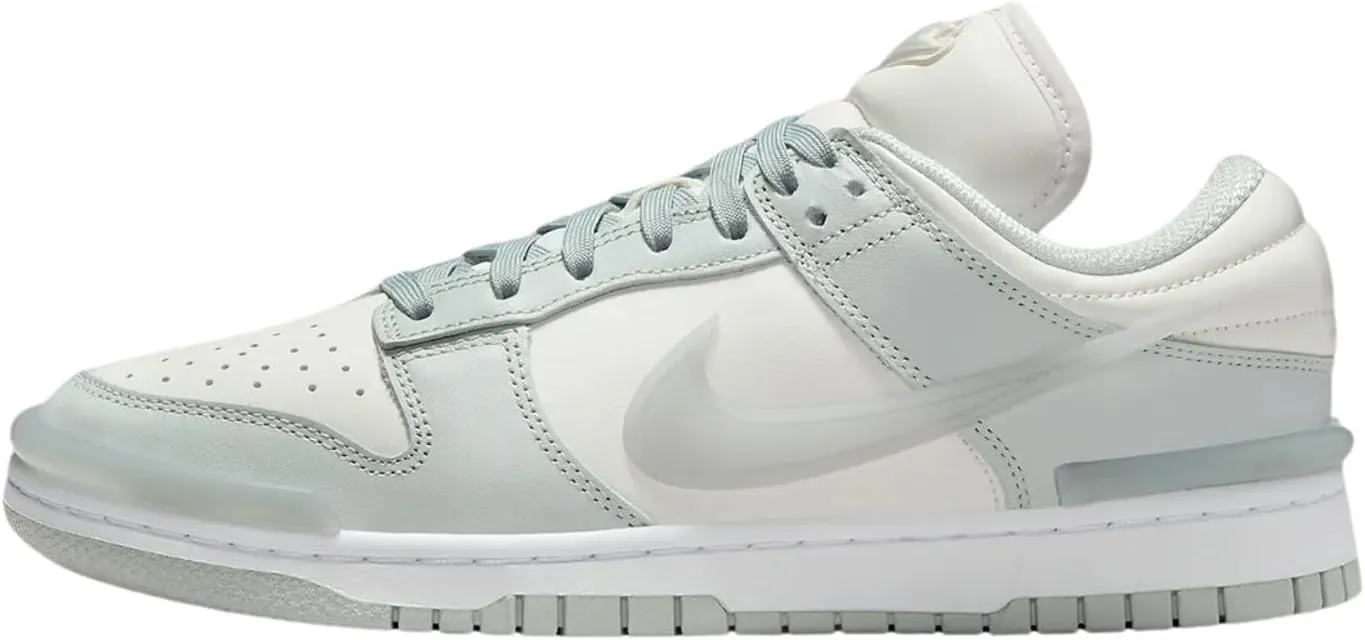 Nike Women's Classic