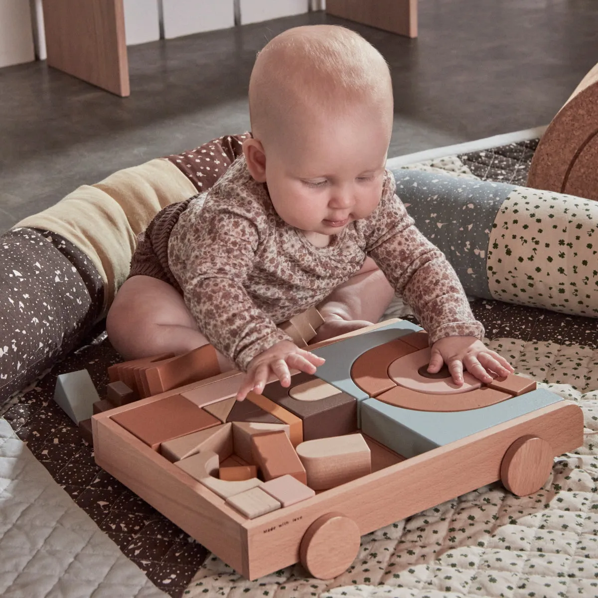 OYOY Wooden Rainbow Wagon w.Blocks