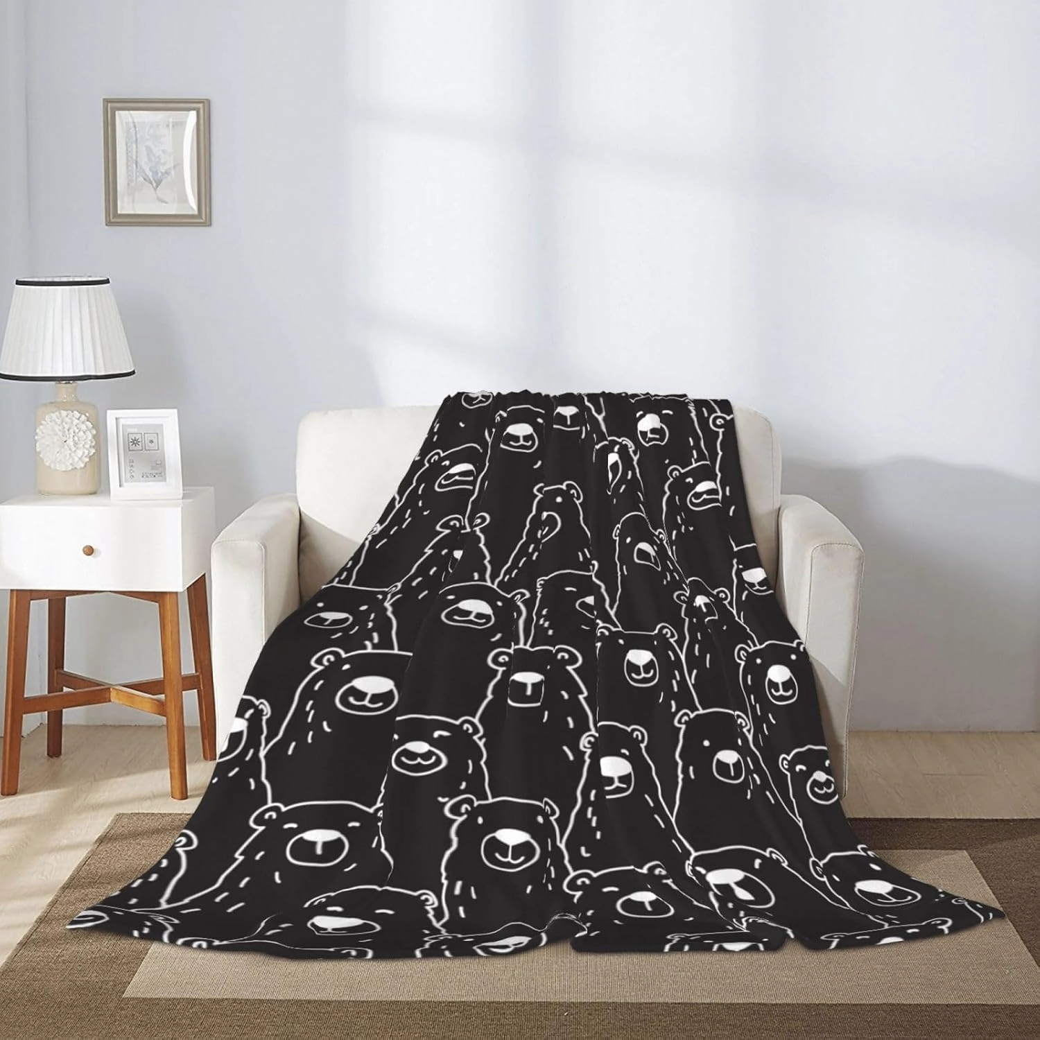 Perinsto Cute Bears Black Background Throw Blanket Ultra Soft Warm All Season Decorative Fleece Blankets for Bed Chair Car Sofa Couch Bedroom 50"X40"