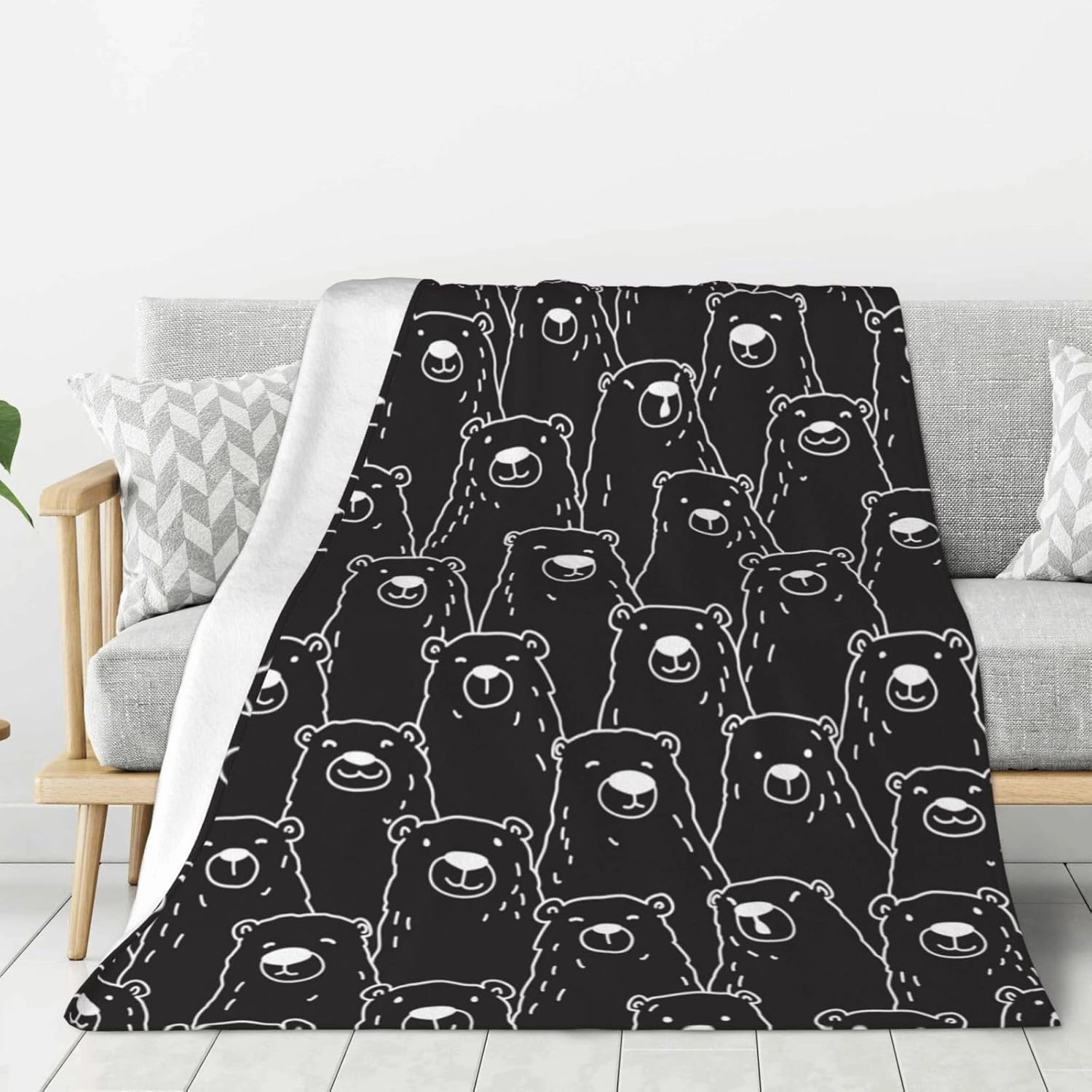 Perinsto Cute Bears Black Background Throw Blanket Ultra Soft Warm All Season Decorative Fleece Blankets for Bed Chair Car Sofa Couch Bedroom 50"X40"