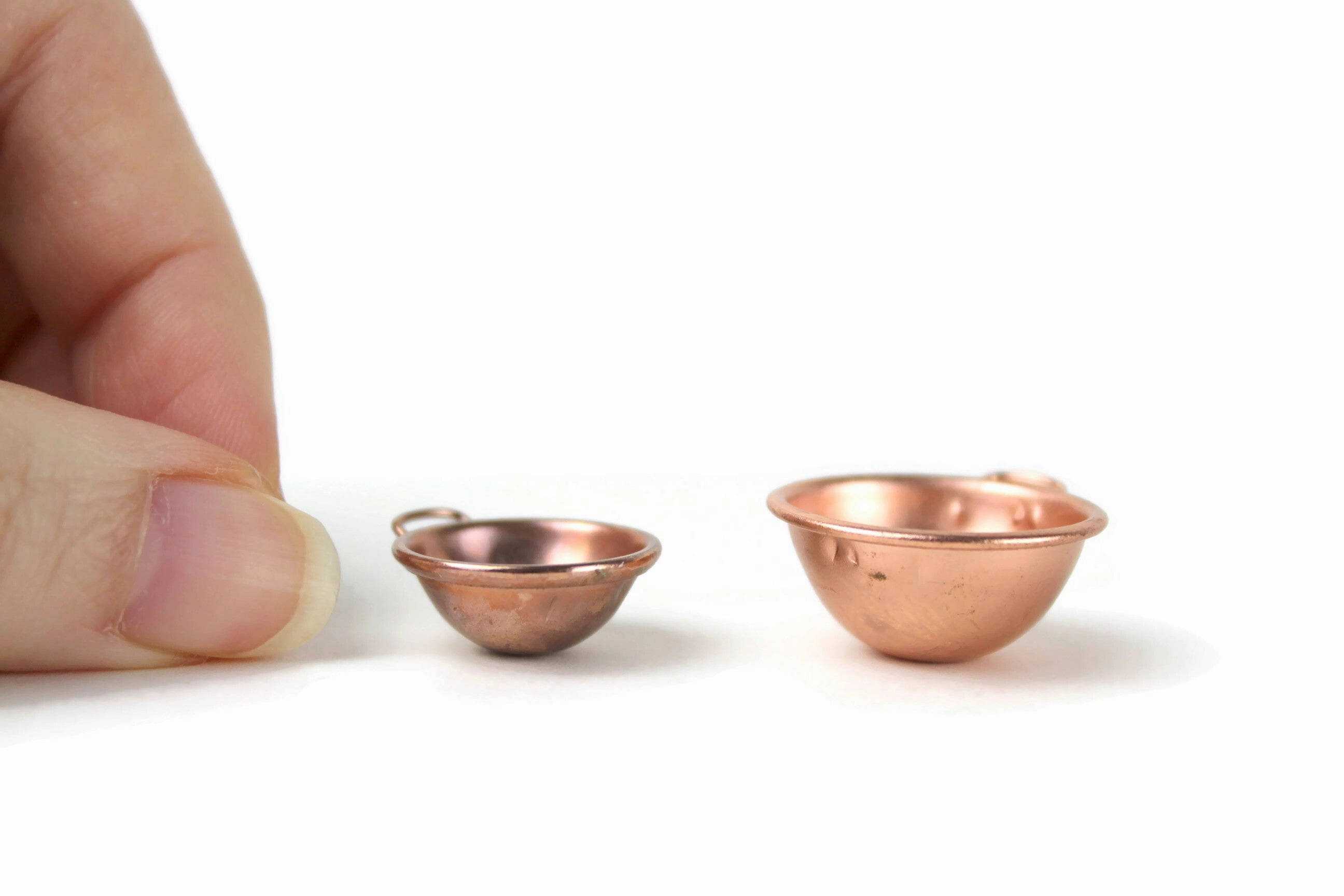 Set of 2 Vintage 1:12 Miniature Dollhouse Copper Nesting Bowls