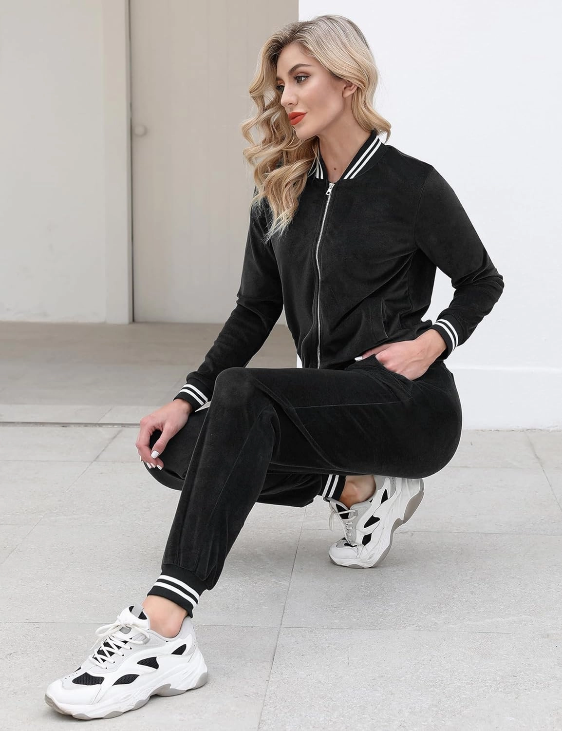 Totatuit Womens 2 Piece Velour Sweatsuit Sets Long Sleeve Zip Up Sweatshirt Sweatpants Tracksuits Sets with Pocket