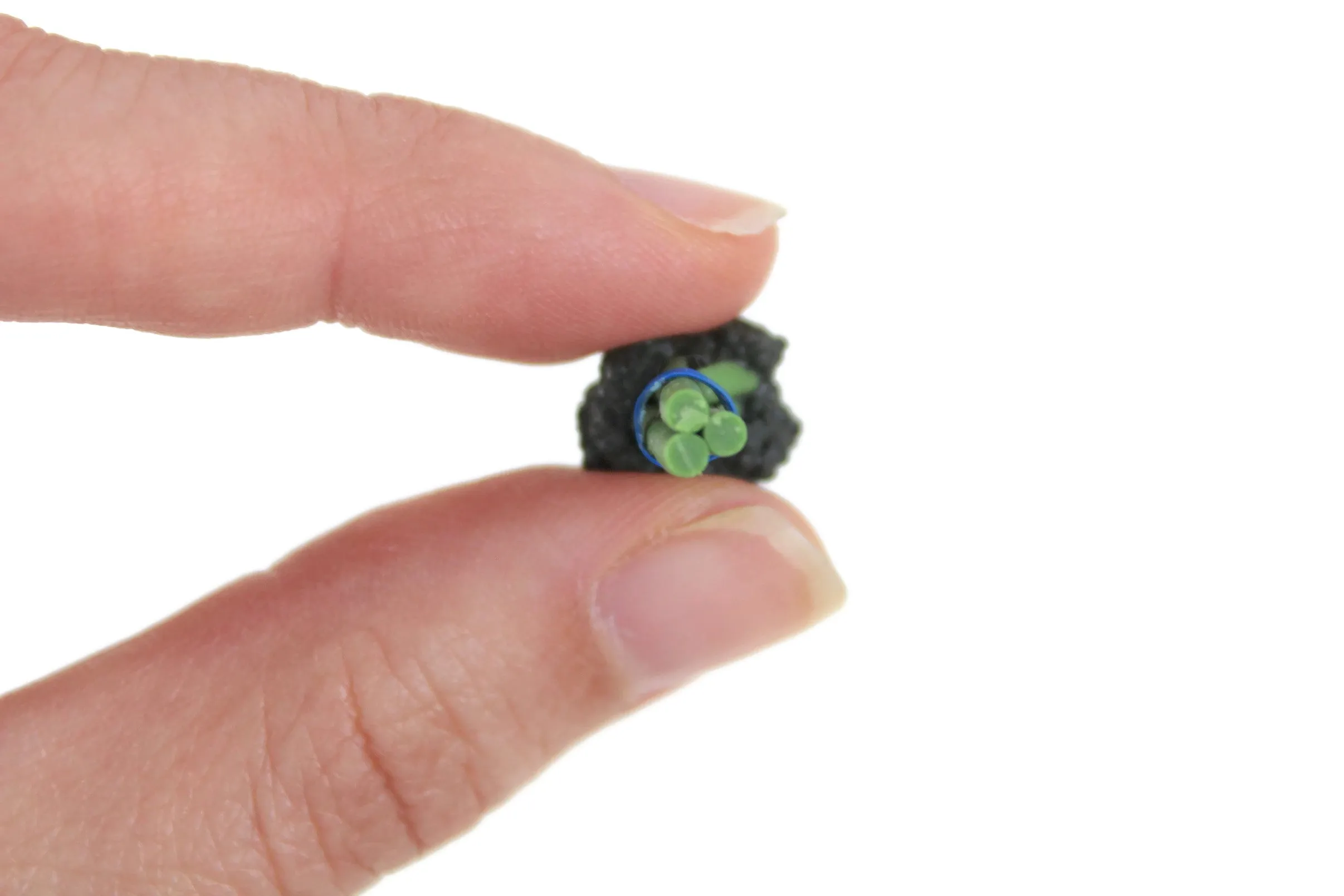 Vintage 1:12 Miniature Dollhouse Broccoli Bunch
