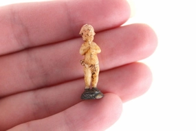 Vintage 1:12 Miniature Dollhouse Cherub Figurine with Musical Instrument