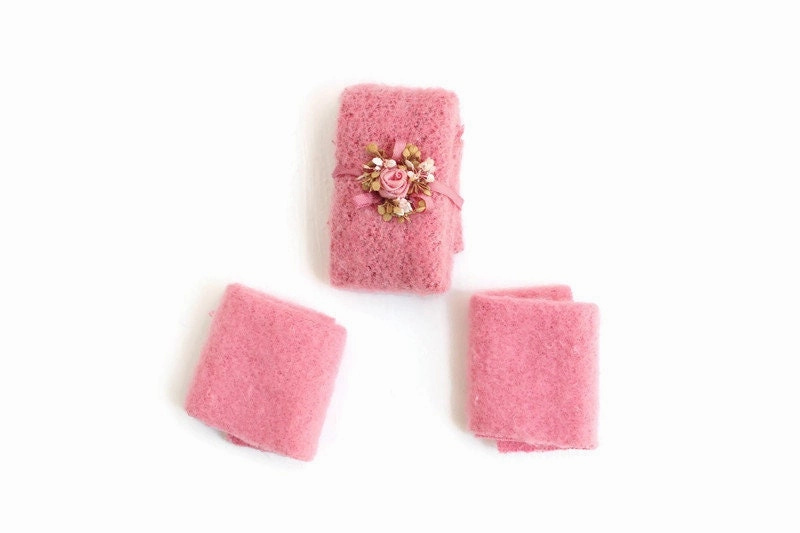 Vintage 1:12 Miniature Dollhouse Pink Floral Towel Set