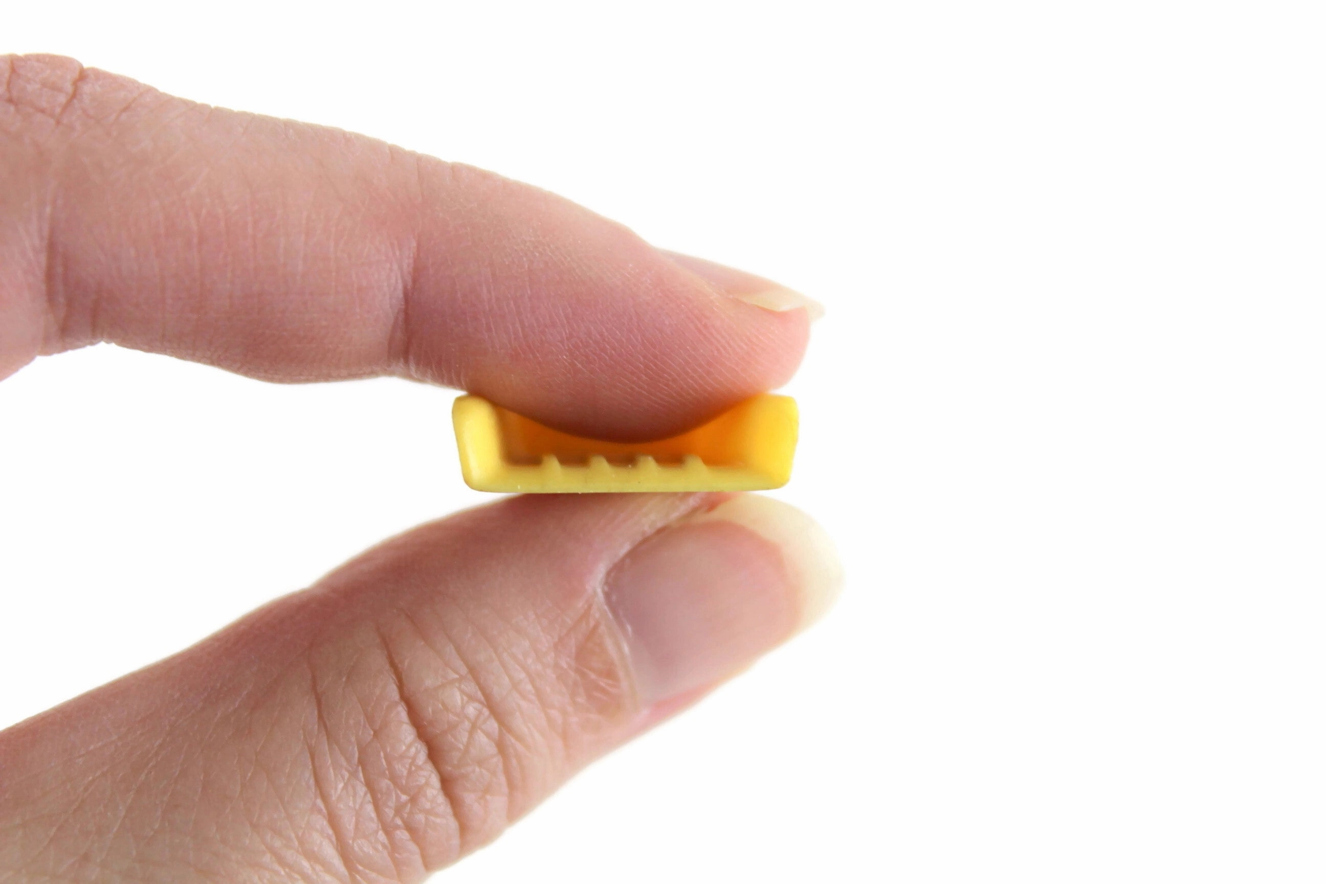 Vintage 1:16 Miniature Dollhouse Yellow Plastic Renwal Dustpan