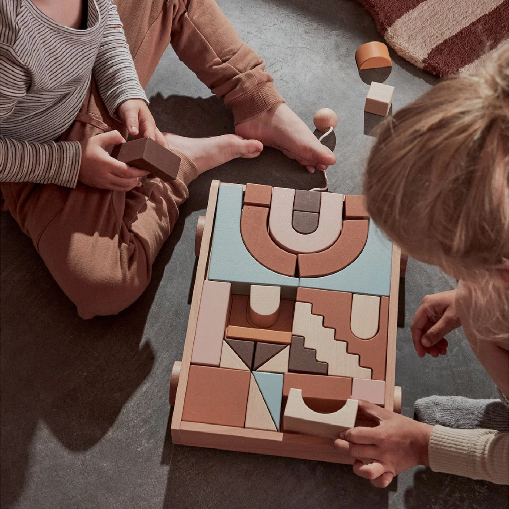 Wooden Rainbow Wagon With Blocks 小孩學習積木